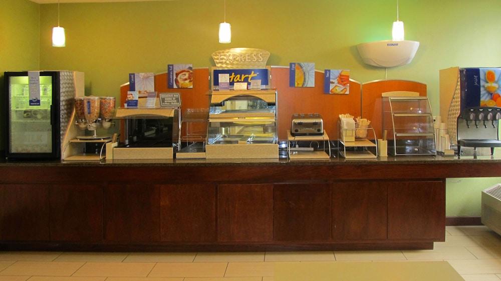 Holiday Inn Express Anderson I-85 - Exit 27- Highway 81 By Ihg Bagian luar foto
